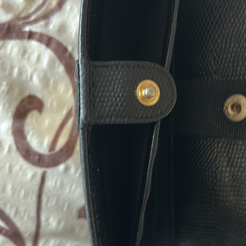 Authentic Ferragamo long leather wallet and key holder. - Picture 12 of 16